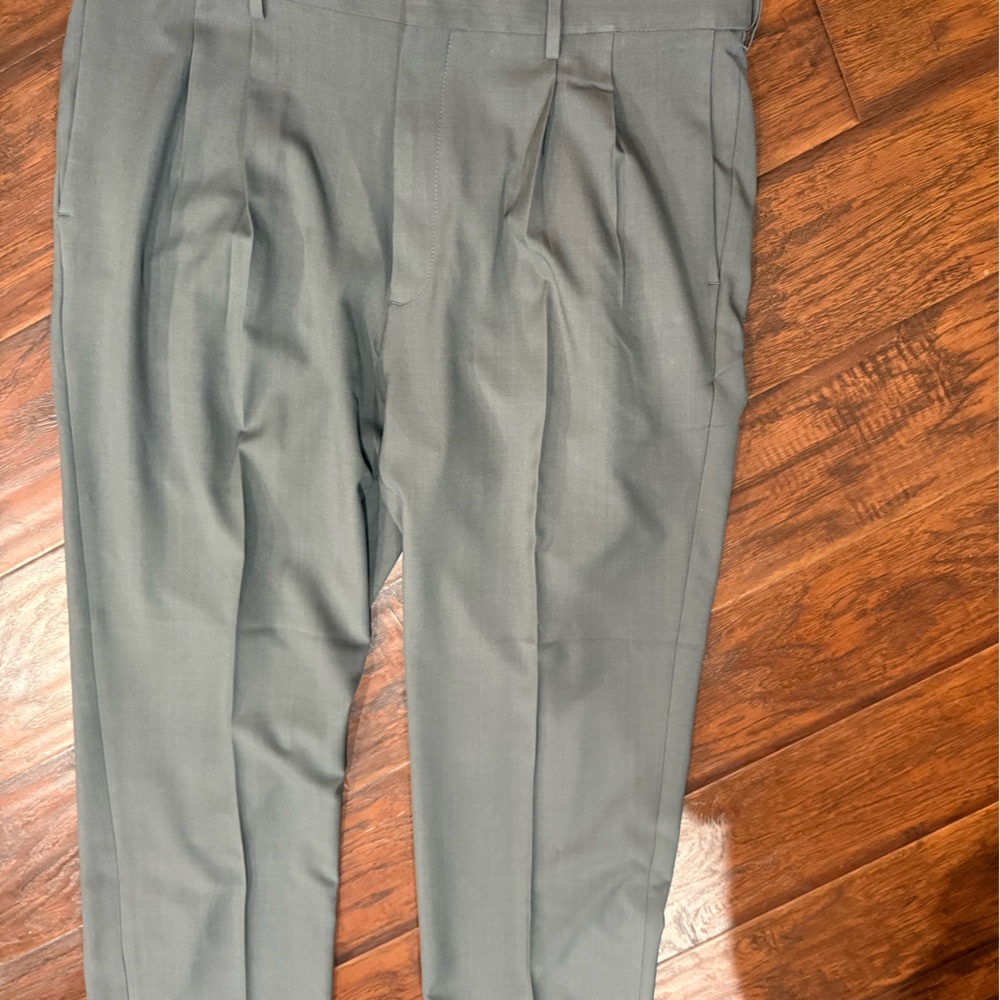 Hagar men’s dress pants.